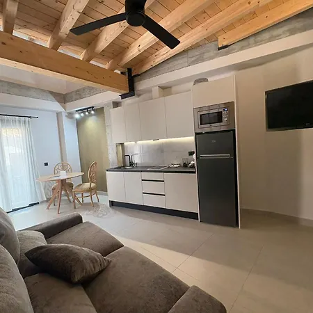 La Lipa Aparthotel 4*